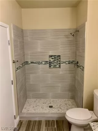 Photo #3: 2116113 Listing