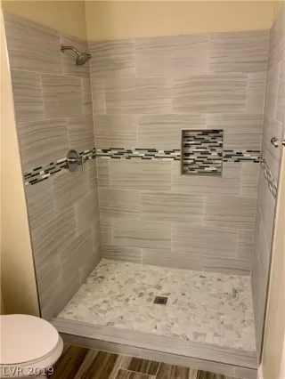 Photo #6: 2116113 Listing