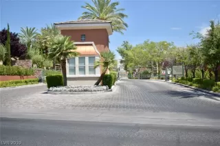 Photo #2: 2116114 Listing