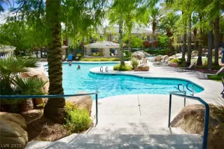 Photo #3: 2116114 Listing