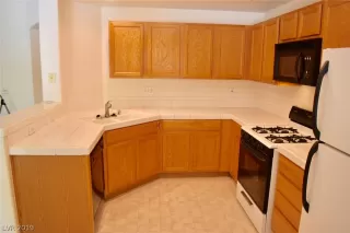 Photo #6: 2116114 Listing