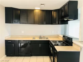 Photo #4: 2116145 Listing