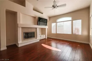 Photo #5: 2116154 Listing