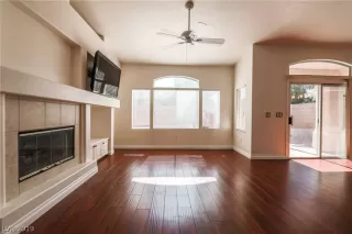 Photo #6: 2116154 Listing