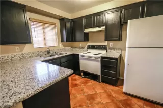 Photo #3: 2116163 Listing