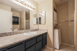 Photo #4: 2116163 Listing