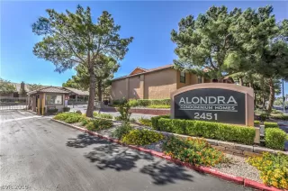 Photo #2: 2116205 Listing