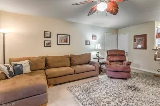 Photo #4: 2116205 Listing