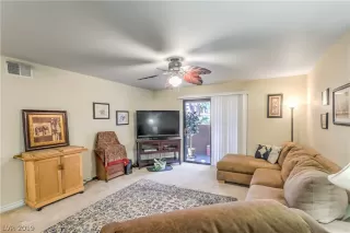 Photo #5: 2116205 Listing