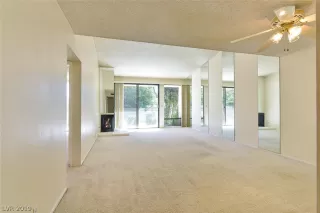 Photo #4: 2116239 Listing 