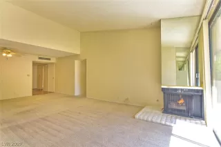 Photo #6: 2116239 Listing 