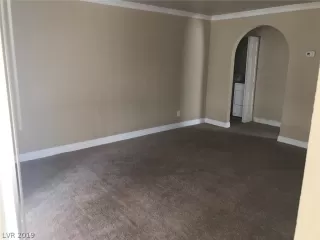 Photo #4: 2116292 Listing 