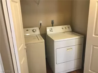 Photo #5: 2116292 Listing 