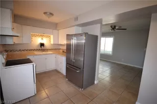 Photo #4: 2116345 Listing