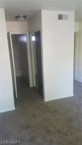 Photo #4: 2116359 Listing