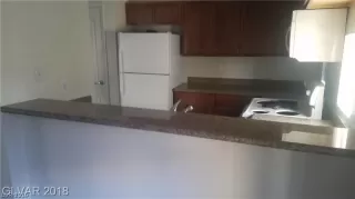 Photo #5: 2116359 Listing