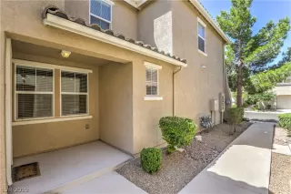 Photo #3: 2116362 Listing