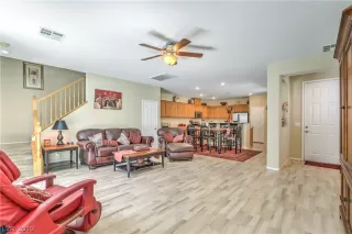 Photo #6: 2116362 Listing