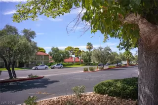 Photo #3: 2116367 Listing 