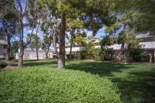 Photo #5: 2116367 Listing 