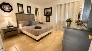 Photo #5: 2116382 Listing 