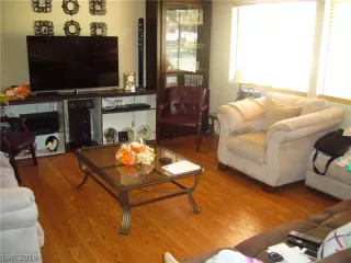 Photo #3: 2116398 Listing 