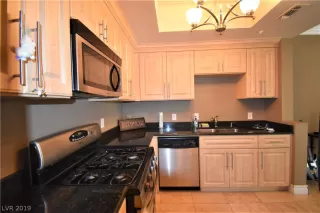 Photo #3: 2116426 Listing 