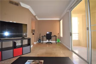 Photo #6: 2116426 Listing 