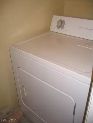 Photo #4: 2116449 Listing 