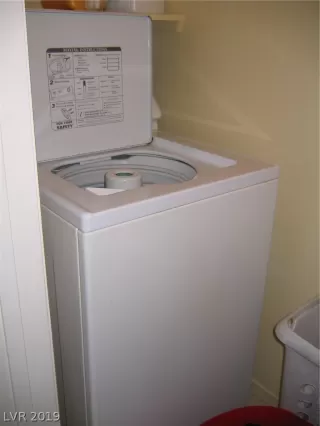 Photo #5: 2116449 Listing 