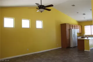 Photo #3: 2116474 Listing