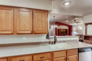 Photo #4: 2116513 Listing