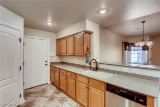 Photo #6: 2116513 Listing