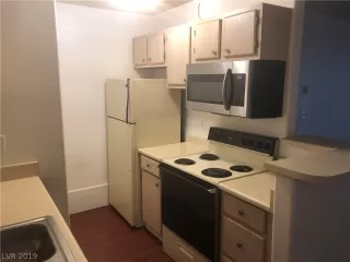 Photo #5: 2116520 Listing