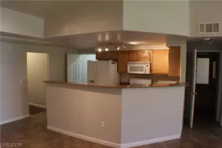 Photo #1: 2117621 Listing 