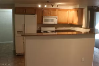 Photo #2: 2117621 Listing 