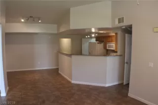 Photo #4: 2117621 Listing 