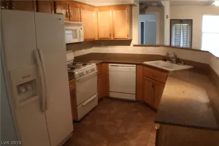 Photo #5: 2117621 Listing 