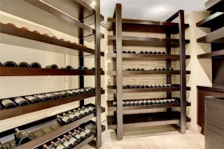 Photo #5: 2117631 Listing