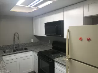 Photo #2: 2117713 Listing