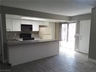 Photo #4: 2117713 Listing