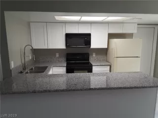 Photo #6: 2117713 Listing