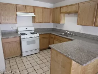 Photo #6: 2117714 Listing