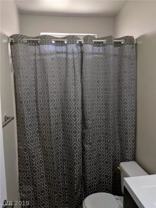 Photo #5: 2117778 Listing 