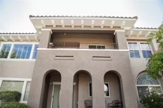 Photo #5: 2117784 Listing