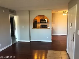 Photo #3: 2117813 Listing