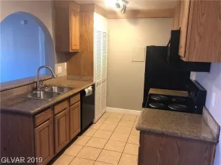 Photo #5: 2117813 Listing