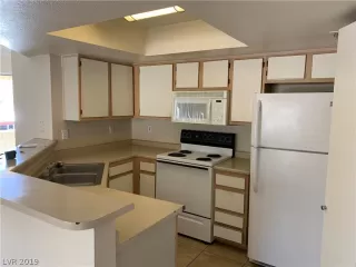 Photo #3: 2117817 Listing 