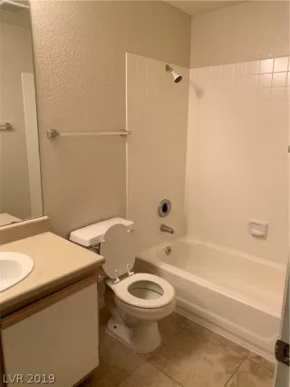 Photo #4: 2117817 Listing 