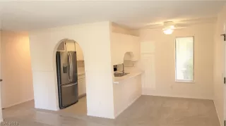 Photo #4: 2117901 Listing